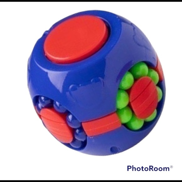 ❤️ FIDGET FUN MAGIC CUBE TOY ❤️ - Picture 3 of 6